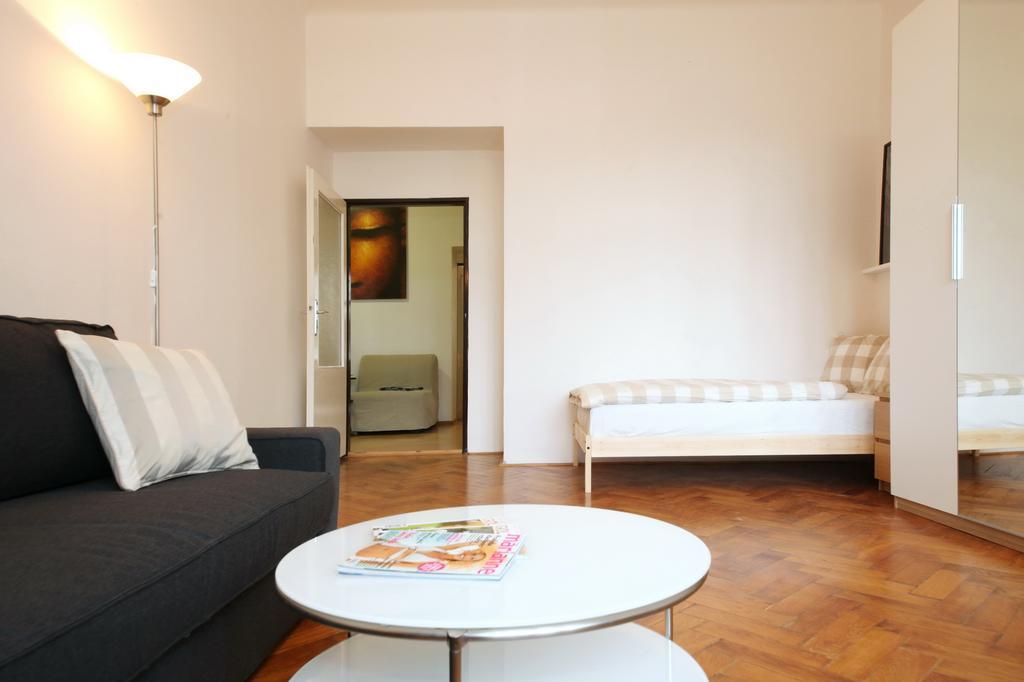 With 2 Bathrooms- 5 Minutes From Old Town - 102 M2 Praha